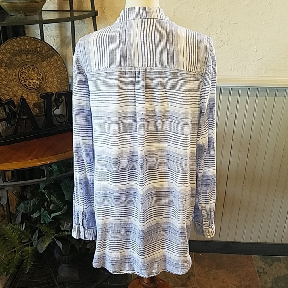 💕GAP* Shirt - Picture 2 of 8